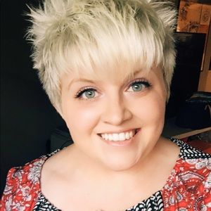 Meet your Posher, Casey